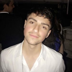 Meet your Posher, Nicholas